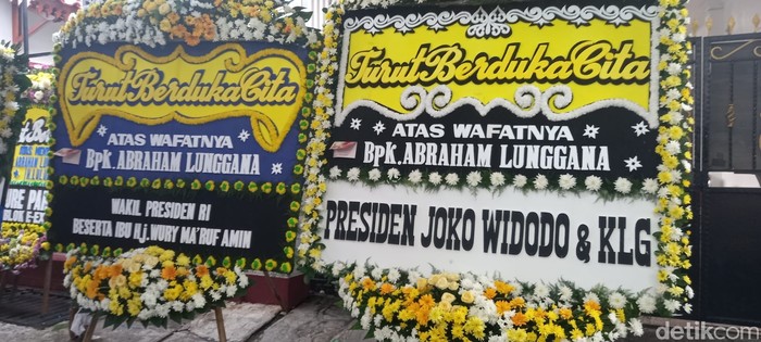 Karangan Bunga di Rumah Duka Haji Lulung