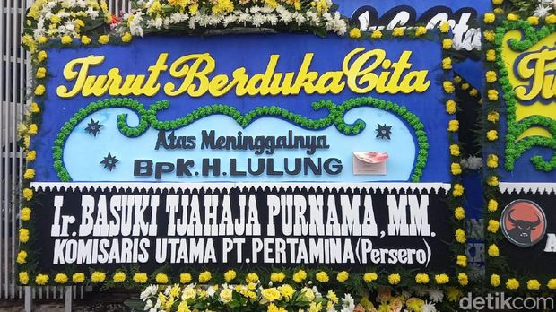 Karangan Bunga di Rumah Duka Haji Lulung