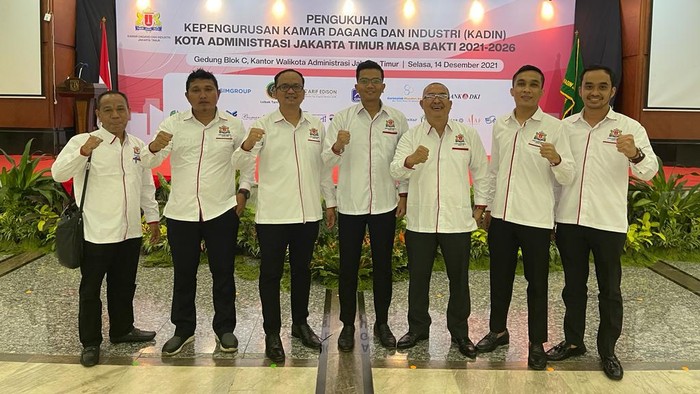 Kadin Jakarta Timur fokus mendorong para pengusaha kecil untuk menggerakan kembali perputaran ekonominya di tengah pandemi COVID-19.