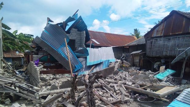 Kerusakan akibat gempa M 7,4 NTT di Pulau Jampea, Selayar, Sulsel. (dok. Istimewa) Kerusakan akibat gempa M 7,4 NTT di Pulau Jampea, Selayar, Sulsel. (dok. Istimewa)