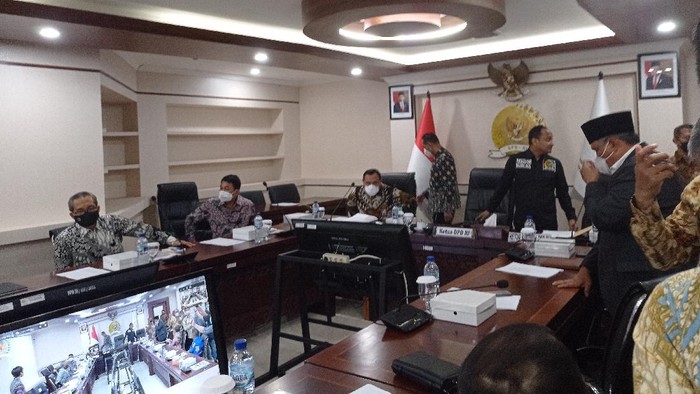 Ketua KPK Firli Bahuri Sambangi Gedung Nusantara III DPR