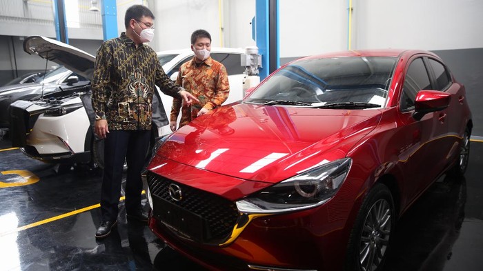 Mazda Buka Dealer ke-25 di Jakarta Mazda Raden Saleh merupakan dealer ke-5 yang diresmikan PT EMI sepanjang tahun ini, dan menjadi dealer ke-6 yang berada di wilayah DKI Jakarta.