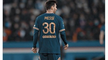 Tidak berjumpa dengan MU, Messi malah ketemu tim latihannya. (Foto: Twitter)