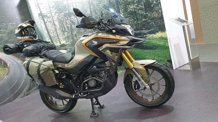 Modifikasi Honda New CB150X konsep Explorer Modifikasi Honda New CB150X konsep Explorer