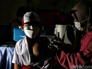 Anak Alami KIPI Usai Divaksin COVID-19? Begini Saran Satgas COVID-19