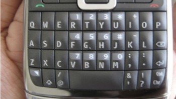 Namun kemudian, Nokia kewalahan di bisnis smartphone dan kejayaan Nokia E71 ini hanya tinggal kenangan. Foto: All about Symbian