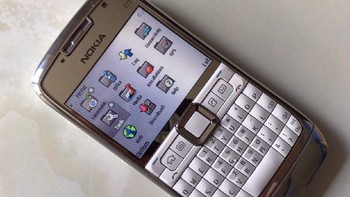 Nokia E71 pada akhirnya banyak dipuji dan menjadi salah satu ponsel Nokia terbaik di era kejayaannya. Foto: All about Symbian