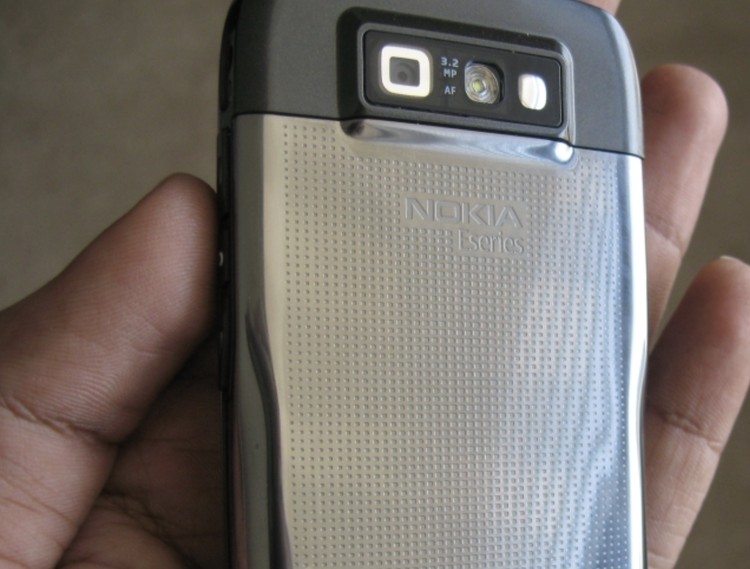 Nokia E71