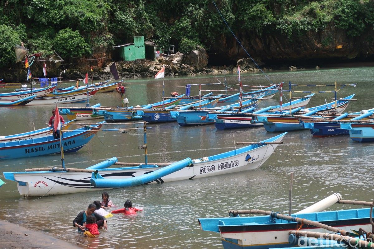 Pantai Baron di Gunungkidul