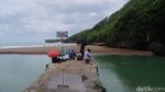 Potret Suasana Pantai Baron Jelang Libur Nataru