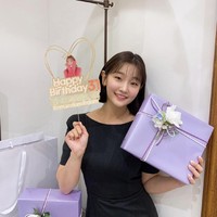 Untuk saat ini, Park So Dam akan fokus dalam proses pemulihan. Dia akan melewatkan promosi film action terbarunya Special Cargo. Foto: dok. Instagram sodam_park_0908