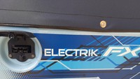 Posisi charger berada di sebelah kanan body belakang. Foto: Ridwan Arifin