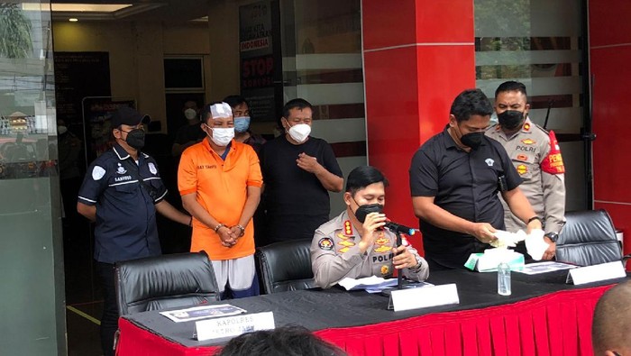 Polisi merilis perampokan di toko gadai di Jagakars, Jaksel