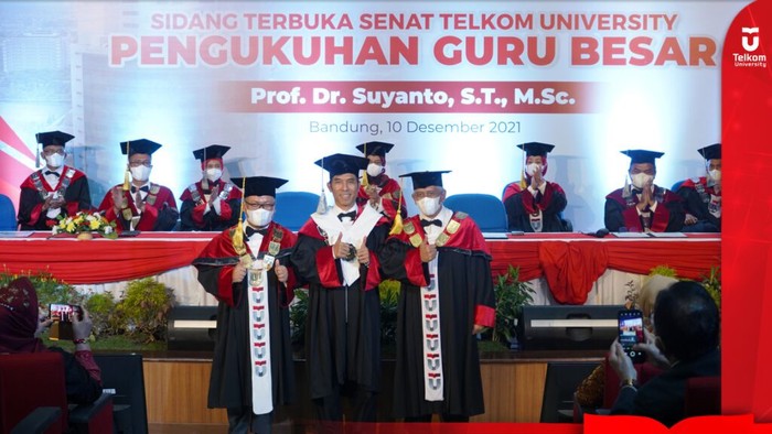 Salah satu ilmuwan terbaik dunia versi Stanford University dan Elsevier BV asal Telkom University, Prof. Suyanto, dikukuhkan menjadi guru besar bidang Kecerdasan Buatan (AI), Jumat (10/12/2021) lalu.