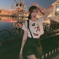 Di Instagram, ia pun tak ragu untuk menampilkan OOTD dengan baju mini. Foto: Instagram @c.0214