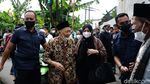 Saat Hamzah Haz Sambangi Rumah Duka Haji Lulung