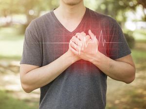 Nggak Hanya Kaki Bengkak, Pasien Gagal Jantung Juga Keluhkan Gejala Ini