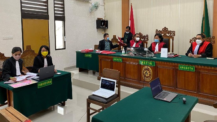 Sidang suami di Bali palsukan surat kematian istri demi menikah dengan perempuan lain