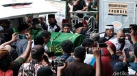 Haji Lulung pernah menjabat sebagai Wakil Ketua DPRD DKI Jakarta dan anggota DPR RI. Ia sempat bergabung dengan PPP dan PAN.
