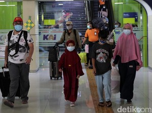 Komisi IX DPR Pertanyakan HAM Terkait Syarat Booster untuk Perjalanan