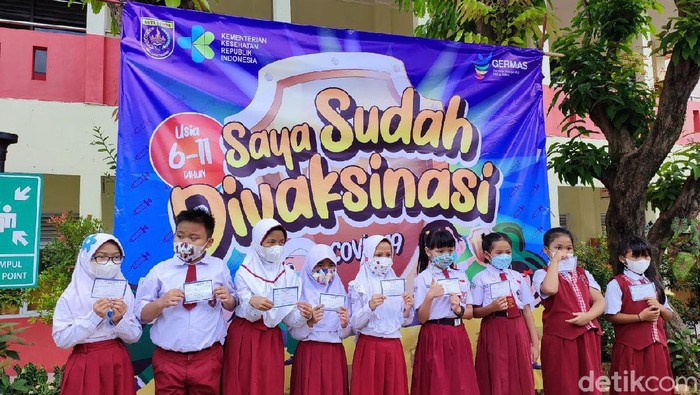Vaksinasi anak 6-11 tahun di Depok.