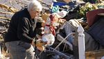 Warga Kentucky Bersihkan Puing Sisa Terjangan Tornado