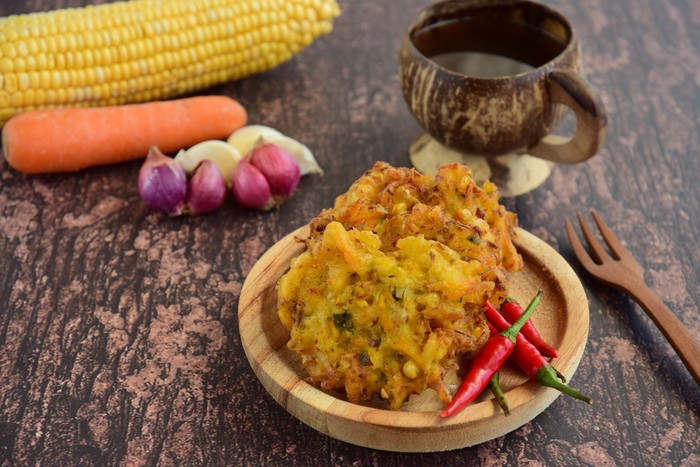 Bakwan jagung, corn fritters