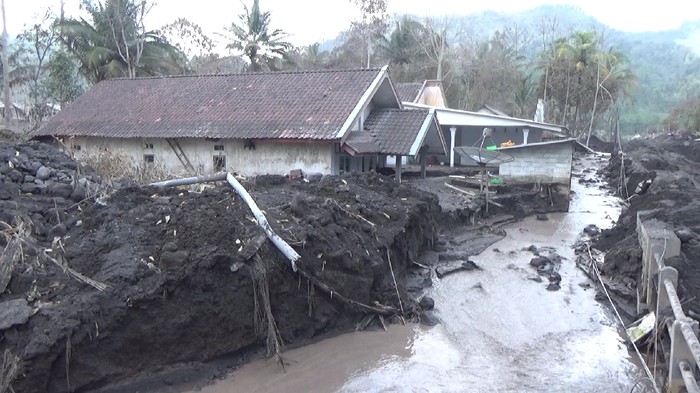 Bupati Lumajang Thoriqul Haq