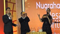 Kades dari kelima desa finalis tersebut kemudian menghadapi penjurian secara langsung dengan menjawab pertanyaan seputar nilai-nilai kedesaan dan pedesaan yang diberikan secara acak dari dewan juri. 