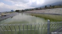 Pengunjung paling ramai ke Embung Bansari pada hari Sabtu dan Minggu. Untuk pengembangan ke depannya, nanti akan dilengkapi dengan beberapa fasilitas, seperti gazebo. (Eko Susanto/detikTravel)