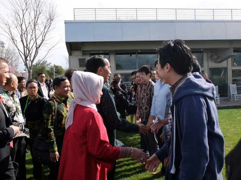 fotoinet pertemuan presiden jokowi dan mark zuckerberg tahun 2016