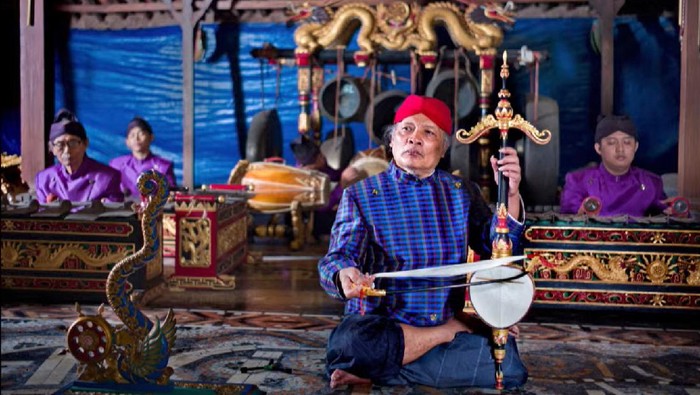 Gamelan Diakui Sebagai Warisan Budaya Tak Benda Indonesia Indonesia kaya akan keragaman budaya yang tak ternilai. Salah satu budaya kita yang dilestarikan/dikembangkan dan diwariskan sejak dahulu hingga kini salah satunya alat musik tradisonal Gamelan.