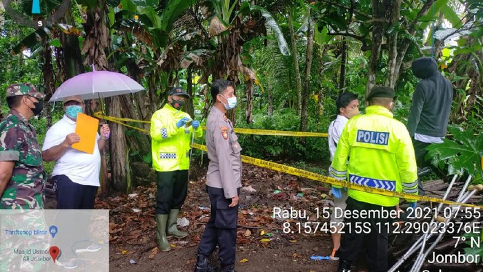 gantung diri di blitar