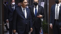 Menlu AS, Antony Blinken bertemu dengan Menko Maritim dan Investasi Luhut Binsar Pandjaitan di Jakarta (14/12/2021). Sebelum ke Jakarta, Menlu Blinken melawat ke sejumlah negara. (Olivier Douliery/Pool Photo via AP)