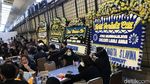Momen Papa Gabor Angkat Jenazah Laura Anna di Rumah Duka