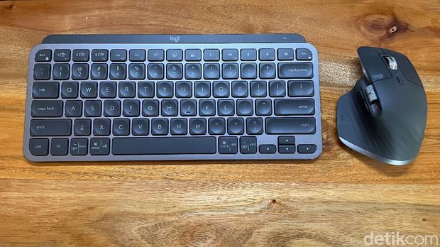 Logitech MX Keys Mini Logitech MX Keys Mini