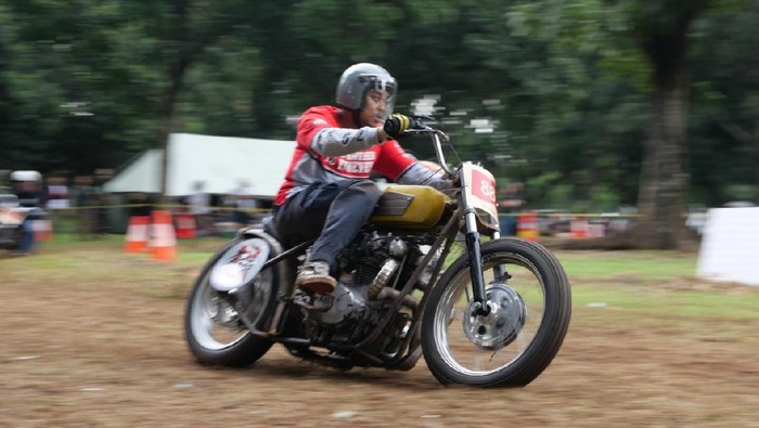 Motor klasik gelar balapan Slide on Sunday