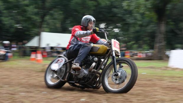 Motor klasik gelar balapan Slide on Sunday