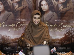 Oki Setiana Dewi Bicara Fashion Muslim Indonesia sebagai Budaya dan Ciri Khas