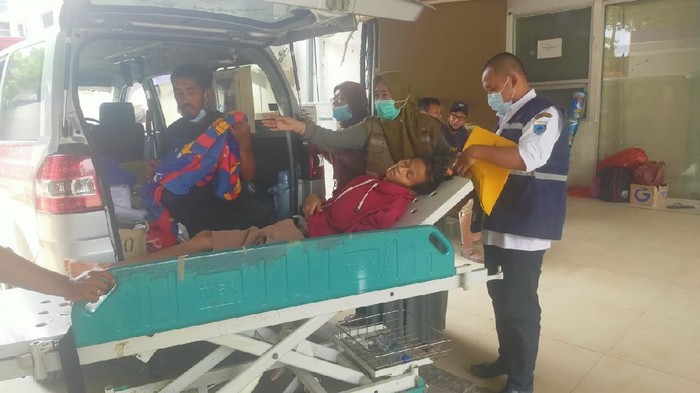 Pelajar Pandeglang Panas Tinggi Usai Divaksinasi