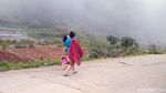 Pemukiman di Batang Ini Berdampingan dengan Kawah Aktif