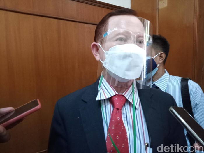 Anak kiai di Jombang yang merupakan tersangka kasus dugaan pencabulan, MSAT, buka suara terkait gugatan praperadilan terhadap Polda Jatim. Penasihat hukum MSAT, Setijo Boesono membeberkan praperadilan yang saat ini tengah berlangsung.