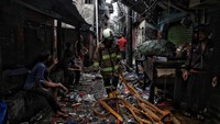 Menurut keterangan petugas kebakaran terjadi pukul 08.43 WIB dan api mulai padam pada pukul 09.00 WIB