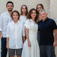 Anak kedua Ratu Rania, Putri Iman saat ini kuliah di Georgetown University. Kakaknya Pangeran Hussein juga menempuh pendidikan di kampus yang berada di Washington D.C. tersebut. Foto: Dok. Instagram @queenrania