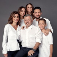 Ratu Rania dari Yordania merupakan ibu dari dua anak laki-laki dan dua anak perempuan. Empat anaknya sesuai urutan kelahiran adalah Pangeran Al Hussein, Putri Iman, Putri Salma dan Pangeran Hashem. Foto: Dok. Instagram @queenrania