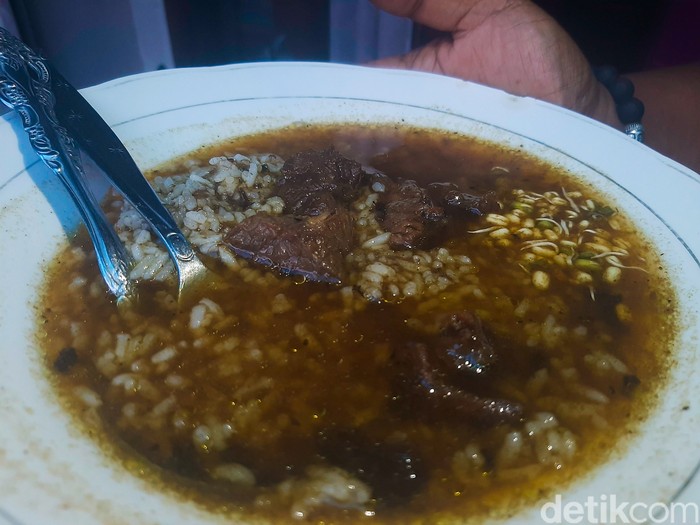 Rawon Brintik Rawon Brintik; Warung Rawon Tertua di Malang Sejak Tahun 1942