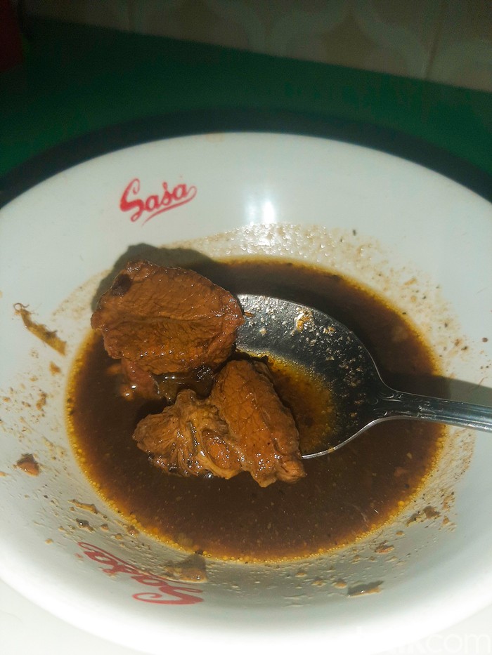 Rawon Brintik Rawon Brintik; Warung Rawon Tertua di Malang Sejak Tahun 1942