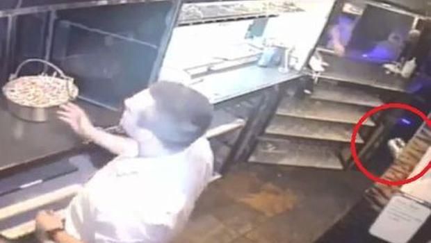 Terkenal Angker, Banyak Penampakan Misterius di Restoran hingga Bar Ini