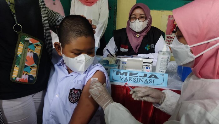 vaksinasi anak di surabaya