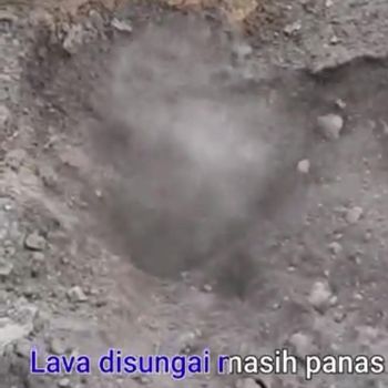 abu vulkanik panas
